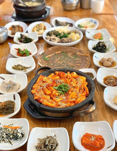신선한 재료로 만든 특별한 맛의 하동맛집 '쉬어가기좋은날식당'의 하동재첩정식